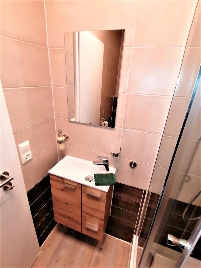 Speedys Bed & Breakfast Reimerath Ngoại thất bức ảnh